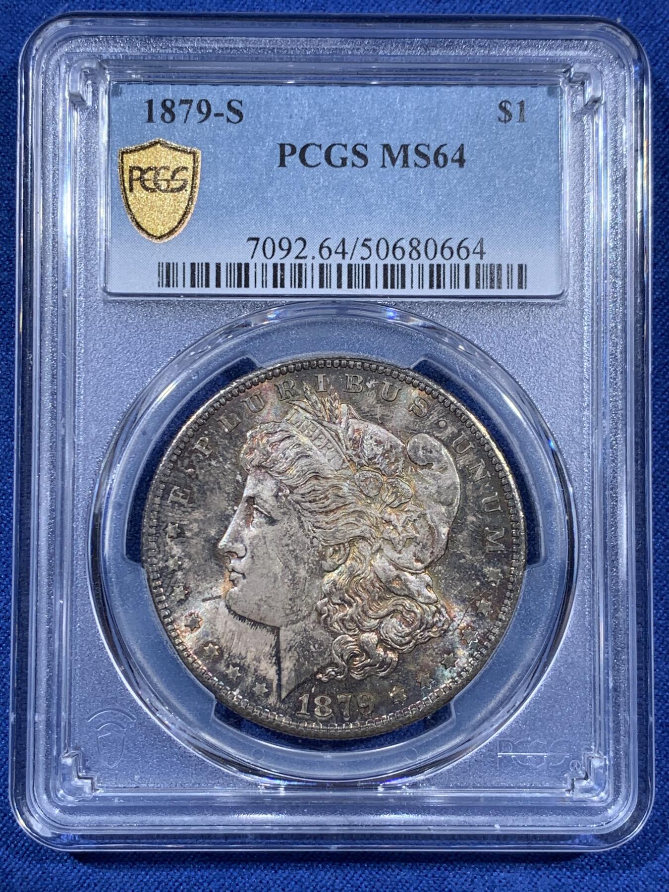 《竞宝斋》第406场 周日，周一，2场连拍 （全场包邮） PCGS MS64 美国 1879年 1美元 摩根 银币 五彩包浆 HA-MS64分拍卖价格在1300元 经典品种