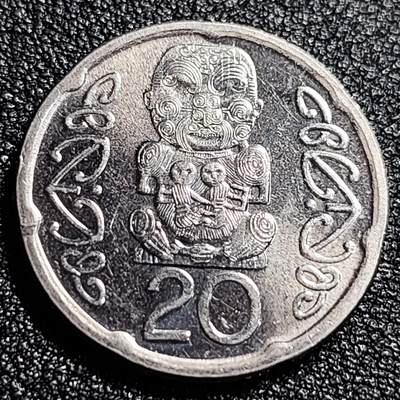 泉币菌-第66场-精品场 - 原光极美 英属新西兰 20分硬币小版 毛利人图腾 生殖崇拜 伊丽莎白二世女王 21.7mm