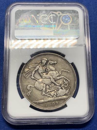 《竞宝斋》第406场 周日，周一，2场连拍 （全场包邮） NGC VF35 英国1899年维多利亚披纱马剑大银币