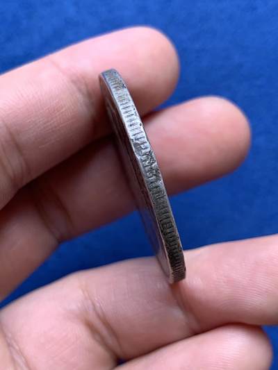 《竞宝斋》第406场 周日，周一，2场连拍 （全场包邮） 1867-MO 关门年墨西哥第二帝国一比索银币 原味 1867MO的发行量仅是1866的一半，1867也是第二帝国的灭亡之年，历史意义深厚 细节见图