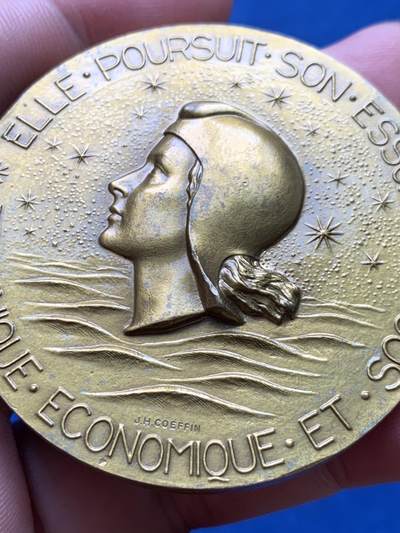 《竞宝斋》第406场 周日，周一，2场连拍 （全场包邮） 1962年法国跨大西洋航运公司纪念铜章 69.2克 52.7mm 丰饶角铜标