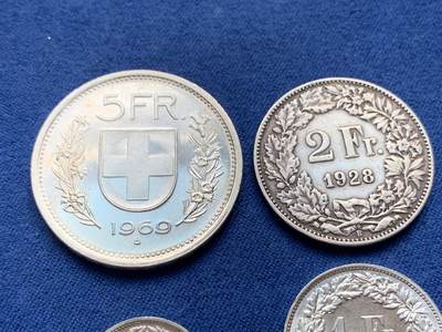 《竞宝斋》第406场 周日，周一，2场连拍 （全场包邮） 四枚一组 瑞士银币 1/2、1、2、5法郎 3枚曝光，1枚早期品种。
