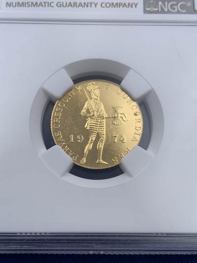 《竞宝斋》第406场 周日，周一，2场连拍 （全场包邮） NGC PL63 荷兰1974年武士1杜卡特精致金币 3.49克 983金
