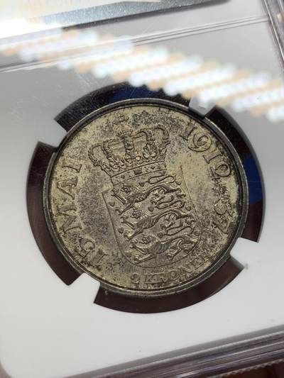 《竞宝斋》第406场 周日，周一，2场连拍 （全场包邮） NGC MS62 丹麦1937年登基25周年2克朗纪念币