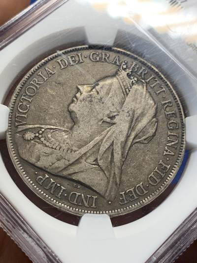 《竞宝斋》第406场 周日，周一，2场连拍 （全场包邮） NGC VF35 英国1899年维多利亚披纱马剑大银币