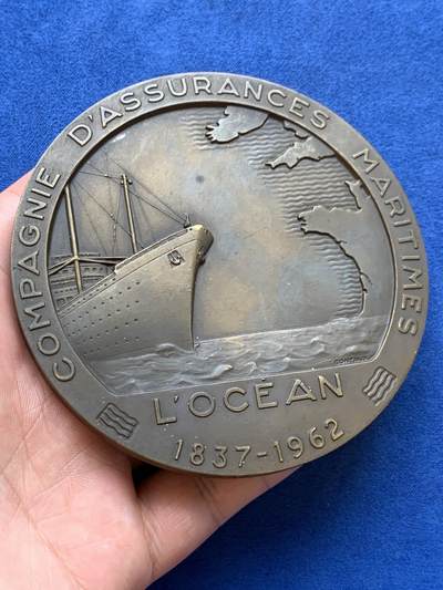 《竞宝斋》第406场 周日，周一，2场连拍 （全场包邮） 法国海事保险公司纪念大铜章 404.1克 99mm 编号63