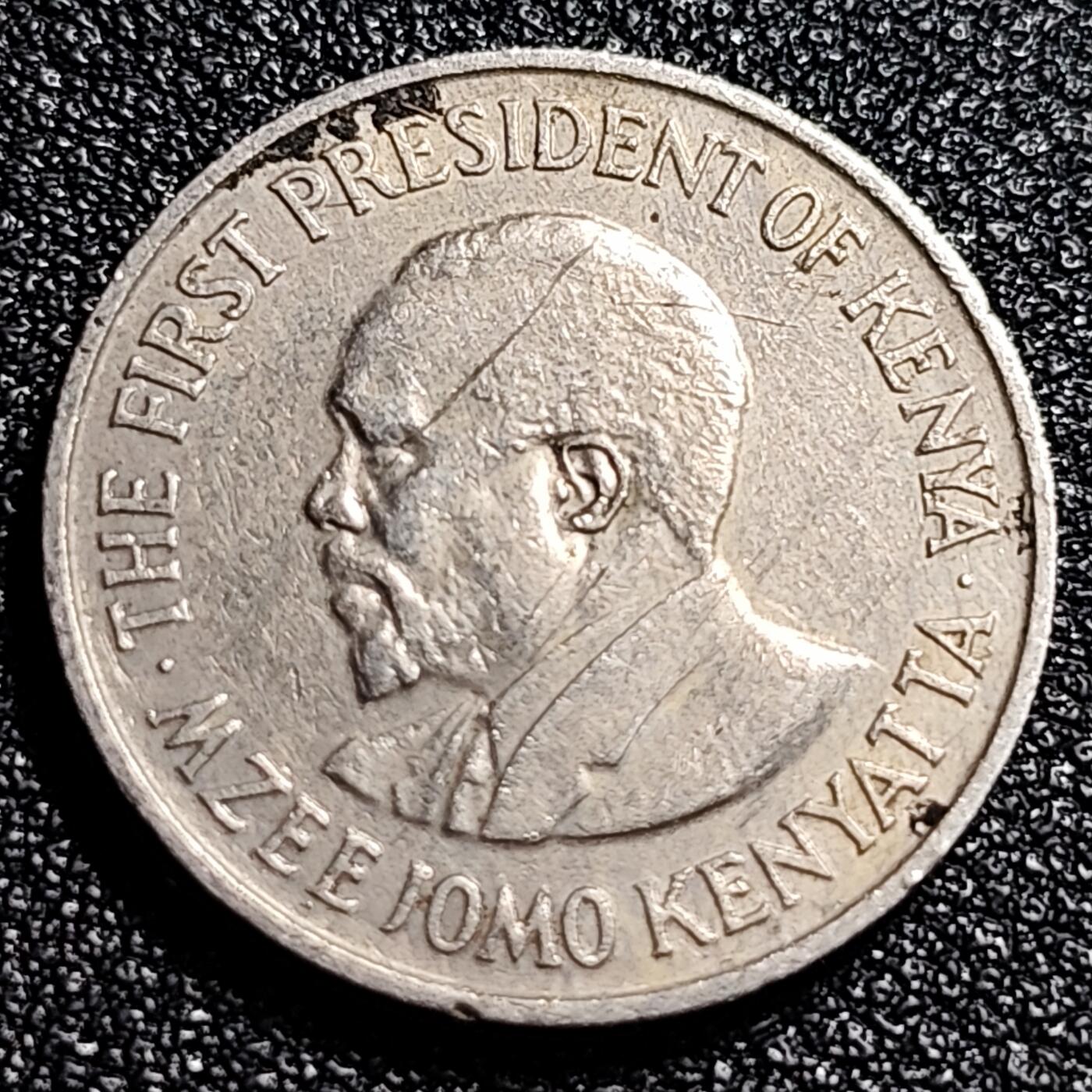 泉币菌-第66场-精品场 肯尼亚1974年50分铜镍币，国父乔莫·肯雅塔，21mm