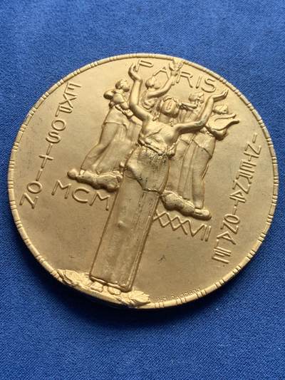 《竞宝斋》第406场 周日，周一，2场连拍 （全场包邮） 名家名作大师DAMMANN作巴黎艺术与技术博览会镀金银质大章 219.1克 76.9mm 丰饶角2银 带盒   银质罕见 值得收藏