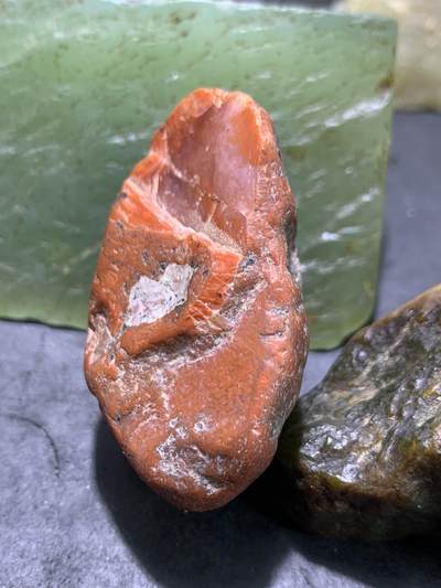 精美柿子红皮开窗料红白南红玛瑙原石一颗， - 精美柿子红皮开窗料红白南红玛瑙原石一颗，