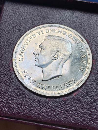 《竞宝斋》第406场 周日，周一，2场连拍 （全场包邮） 英国1951镍马剑乔治六世克朗 带红色原盒