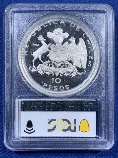 《竞宝斋》第406场 周日，周一，2场连拍 （全场包邮） PCGS-PR64DCAM 1968智利10比索 智利第一枚精制纪念银币 名誉品 非常少见 币面超大 45mm 45g PCGS加厚盒 浮雕极为清晰 四艘帆船错落有致 审美极佳