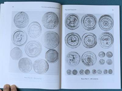 《竞宝斋》第406场 周日，周一，2场连拍 （全场包邮） 全新未开封 缅甸钱币目录，缅甸孔雀币的权威宝典。比较少的品种 内容详实 具有很高的学习和参考价值