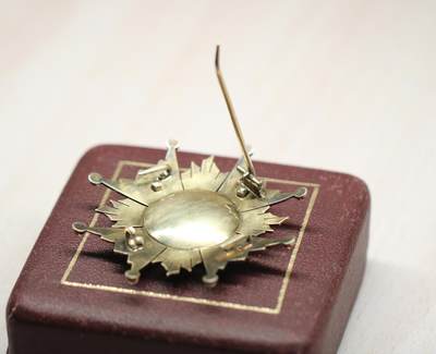 大猫徽章拍卖 第275期 西班牙天主教伊莎贝拉勋章星芒 弗朗哥时期原盒银制珐琅