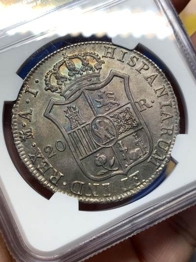 《竞宝斋》第406场 周日，周一，2场连拍 （全场包邮） NGC MS61 法占西班牙1809年波拿巴国王20R大银币，约瑟夫.波拿巴，拿破仑的长兄，拿破仑帝国下的西班牙国王。此枚双面深打，细节很好，幽绿彩包浆，绝美状态