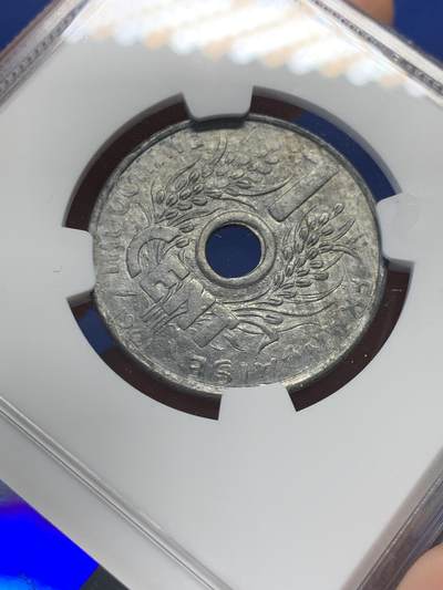 《竞宝斋》第406场 周日，周一，2场连拍 （全场包邮） NGC MS63 法属印支1941花帽1分锌币 保存非常难得