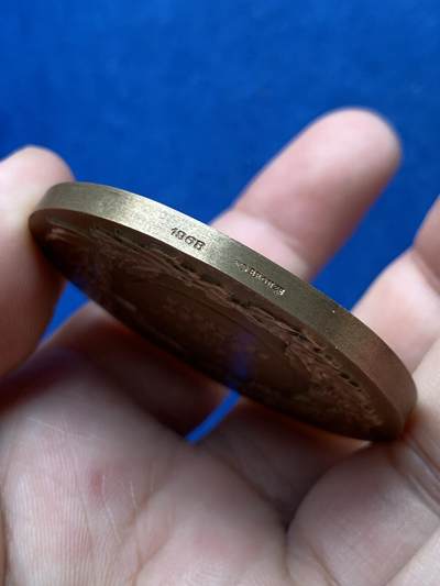 《竞宝斋》第406场 周日，周一，2场连拍 （全场包邮） 法国议员颁发公牛铜章 65.2克 49.4mm 1968 丰饶角铜标