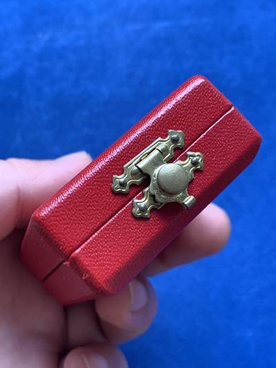 《竞宝斋》第406场 周日，周一，2场连拍 （全场包邮） 资料夹 15克 35*57mm 带盒