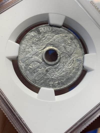 《竞宝斋》第406场 周日，周一，2场连拍 （全场包邮） NGC MS63 法属印支1941花帽1分锌币 保存非常难得