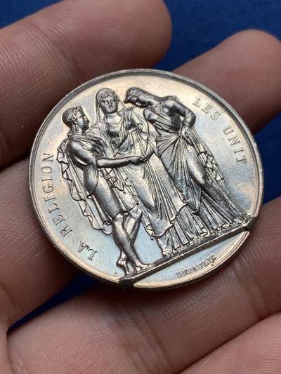 《竞宝斋》第406场 周日，周一，2场连拍 （全场包邮） 法国1905婚姻与爱情纪念银章，21.65g，36.3mm，丰饶角银标。