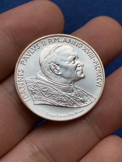 《竞宝斋》第406场 周日，周一，2场连拍 （全场包邮） 梵蒂冈 1996年 牧羊人 500里拉 UNC原光 11g 835银