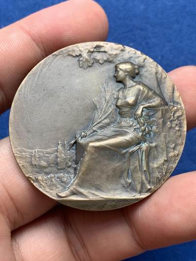 《竞宝斋》第406场 周日，周一，2场连拍 （全场包邮） 法国女神铜章 40.7克 45.2mm 三角铜标