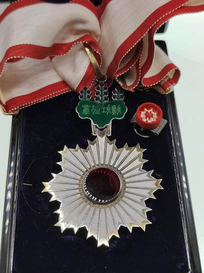 0元起拍勋章 第281期 咸鱼国勋章拍卖专场 7月30日（周三）下午6：00开始 日本三等旭日章银制带盒略