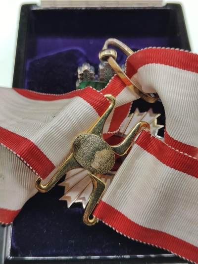 0元起拍勋章 第281期 咸鱼国勋章拍卖专场 7月30日（周三）下午6：00开始 日本三等旭日章银制带盒略