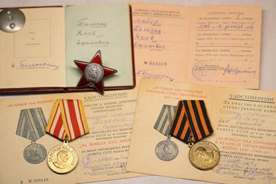 大猫徽章拍卖 第275期 苏联KGB少校红星套 