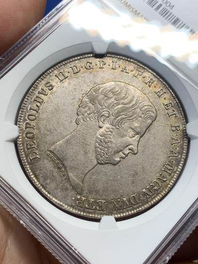 《竞宝斋》第406场 周日，周一，2场连拍 （全场包邮） NGC MS62 意大利1858年托斯卡纳利奥波德二世4菲奥里尼大银币，少见年份不是常见的1856年。淡酱彩包浆非常漂亮，高分非常不易，自藏足够