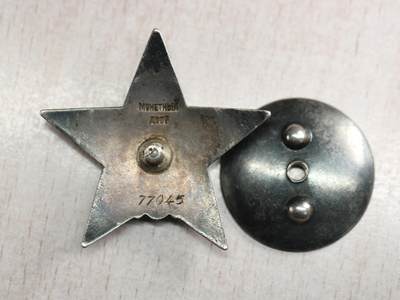 大猫徽章拍卖 第275期 苏联双红旗一卫套 档案齐全 全部原配银轮