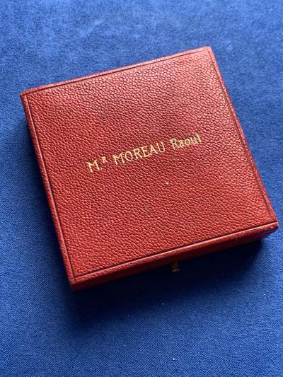 《竞宝斋》第406场 周日，周一，2场连拍 （全场包邮） 法国军事奖章福煦元帅银章 57.5克 49.2mm 丰饶角2银 带原盒 自己对应