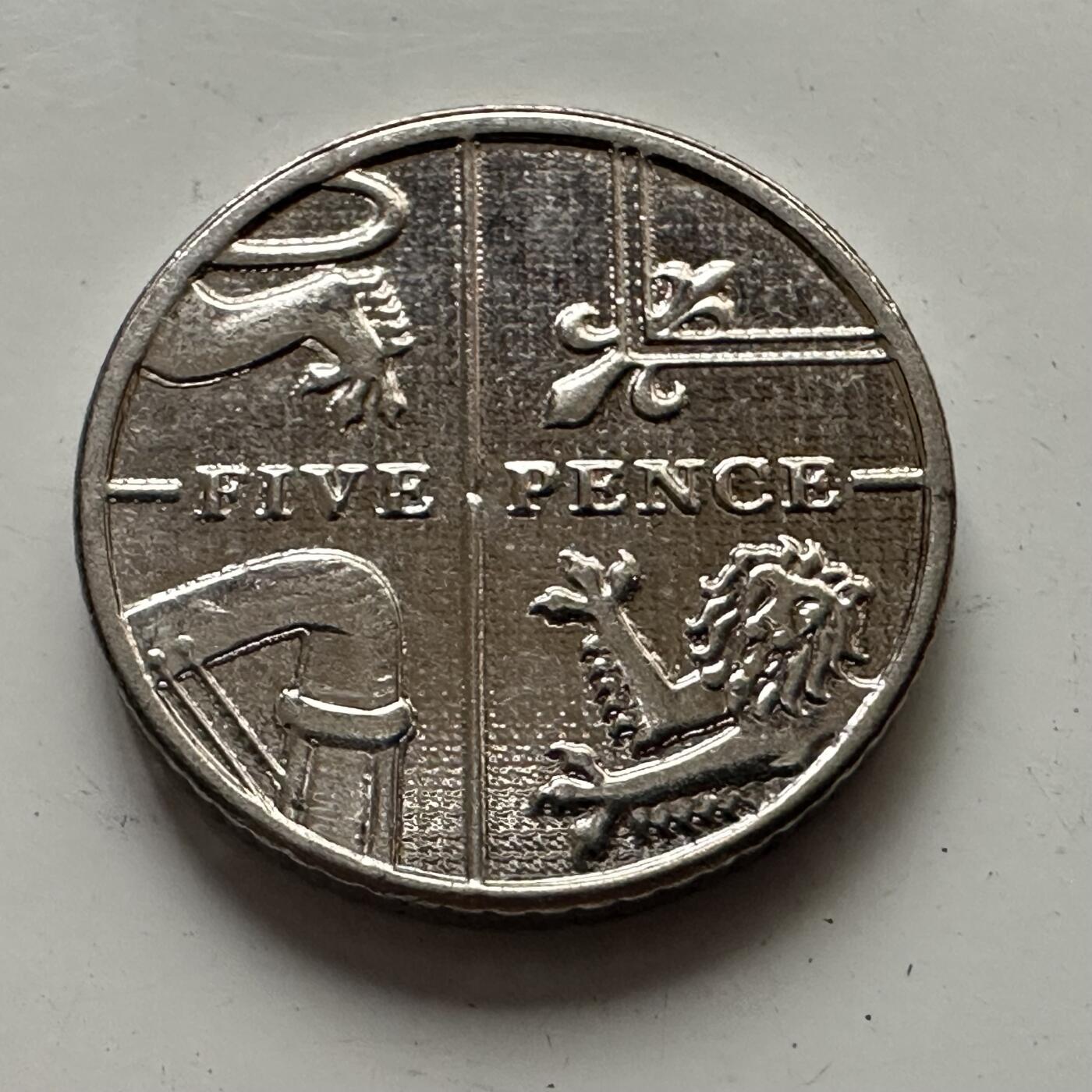 🌹外币初藏🌹🐯2025年第81场  周二无佣金特价场 英国2015年五便士
