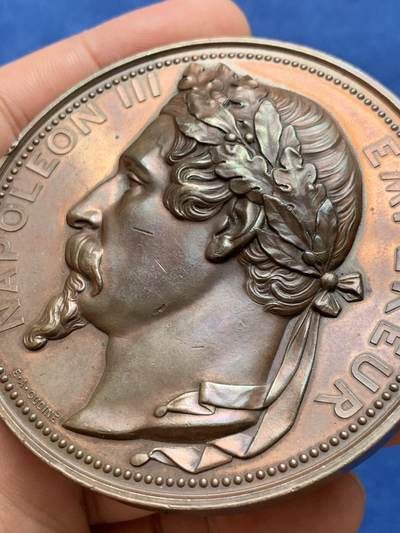 《竞宝斋》第406场 周日，周一，2场连拍 （全场包邮） 1855年巴黎世博会赠与武器制造商LARRIEUX纪念大铜章 161.3克 67.8mm 手指铜标 原铸