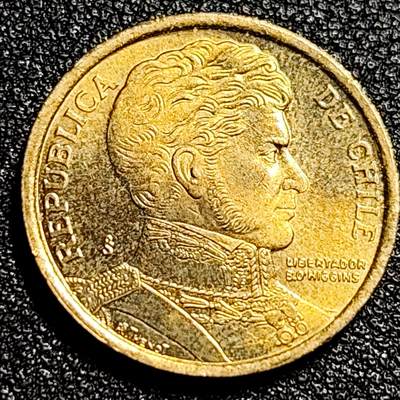 泉币菌-第66场-精品场 - 原铜光美品 智利2004年10比索青铜币 独立战争领袖奥希金斯 21MM 