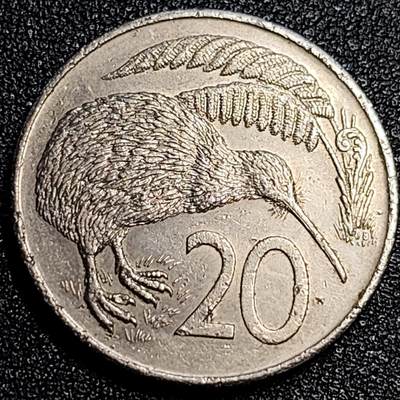 泉币菌-第67场-精品场 - 1982年 英属新西兰20分镍币 几维鸟  伊丽莎白二世女王 28.5mm 