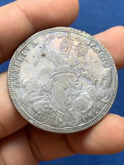 《竞宝斋》第406场 周日，周一，2场连拍 （全场包邮） 意大利教皇国1780年教皇庇护六世斯库多大银，彩色油性老包浆 边缘有焊接痕迹