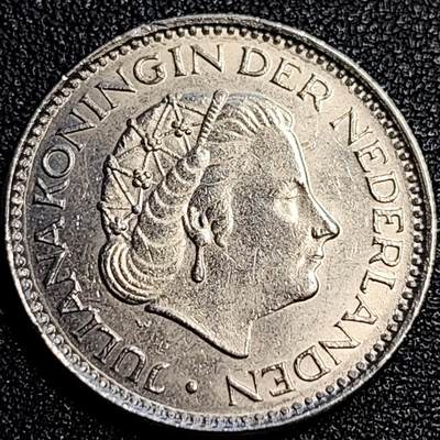 泉币菌-第67场-精品场 1975年 荷兰王国早期1盾 朱莉安娜女王  镍币 硬币 25mm 