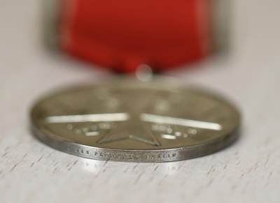 大猫徽章拍卖 第275期 德意志国 银级雄鹰奖章 银制带标带原盒 早期哥特字体 授予对国社事业有贡献的外国人 稀少