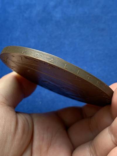 《竞宝斋》第406场 周日，周一，2场连拍 （全场包邮） 1953年法国总统雷内·科蒂纪念大铜章 179.7克 82.2mm 丰饶角铜标