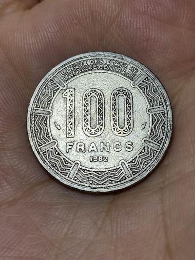 2025年第七十二场(总第九十八场）外国好品散币(免佣金) - 少见–喀麦隆🇨🇲1982年100法郎(共和国时期第四版，丰饶角加海豚标)