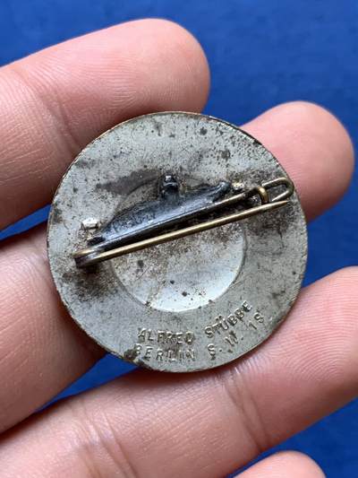 《竞宝斋》第406场 周日，周一，2场连拍 （全场包邮） 德国 帝国时期1933年宗教改革日镀银胸章 直径：33.5mm 重量：10.9克