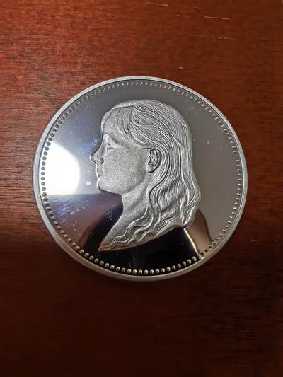 长老汇蛇年精选第三十场拍卖 荷兰威廉明娜温泉宫精制银章，25.2克，38MM