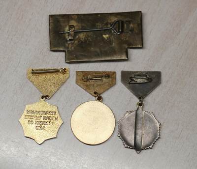 大猫徽章拍卖 第275期 蒙古🇲🇳纪念章一组