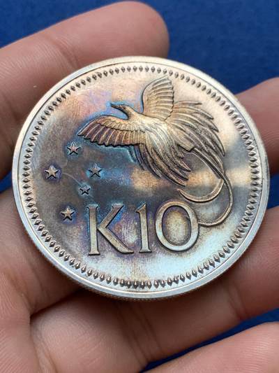 《竞宝斋》第406场 周日，周一，2场连拍 （全场包邮） 巴布亚新几内亚1976年10元天堂鸟精制大银币