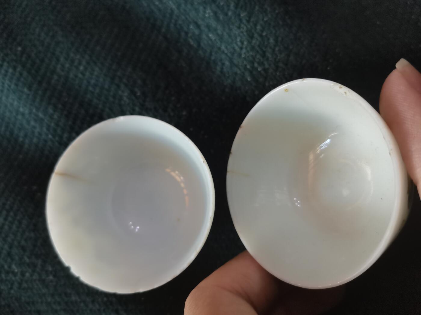 玉仁红藏首场徽章钱币拍卖（捡漏）上面👆图片有群加群7：40同拍 5.6.7年代双鲤酒杯