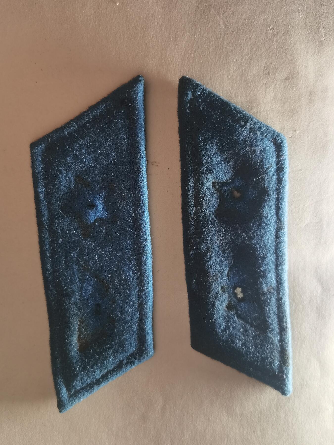 玉仁红藏首场徽章钱币拍卖（捡漏）上面👆图片有群加群7：40同拍 su—55空领章 早期大衣版