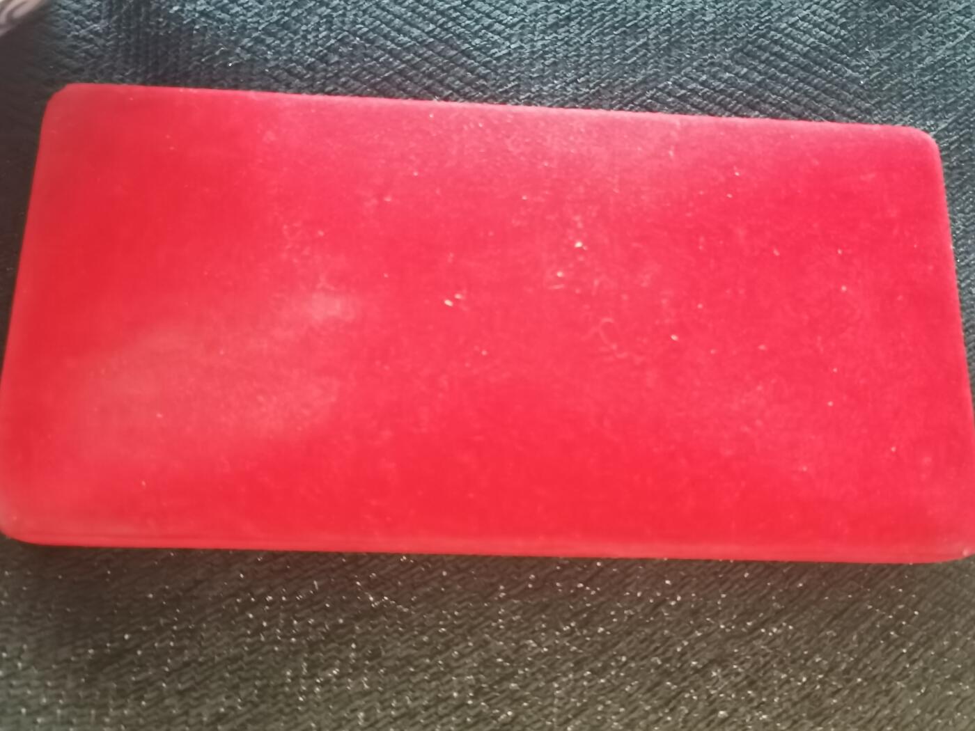 玉仁红藏首场徽章钱币拍卖（捡漏）上面👆图片有群加群7：40同拍 十大纪念