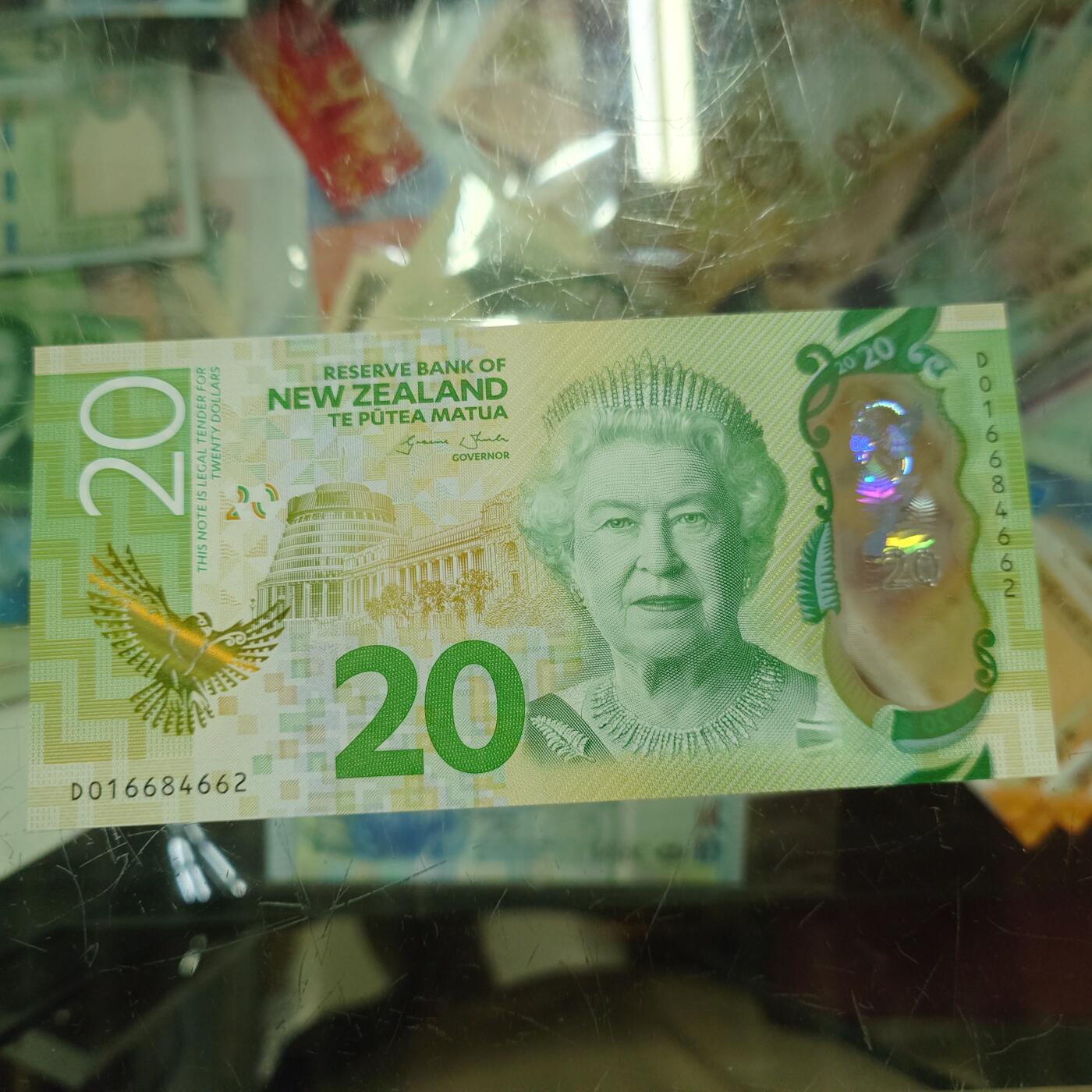 世界钱币～微拍第196期暨2025年第35期  暑期热卖（2）～低端单张货品汇率起拍专场 2016年新西兰20元 全新绝品