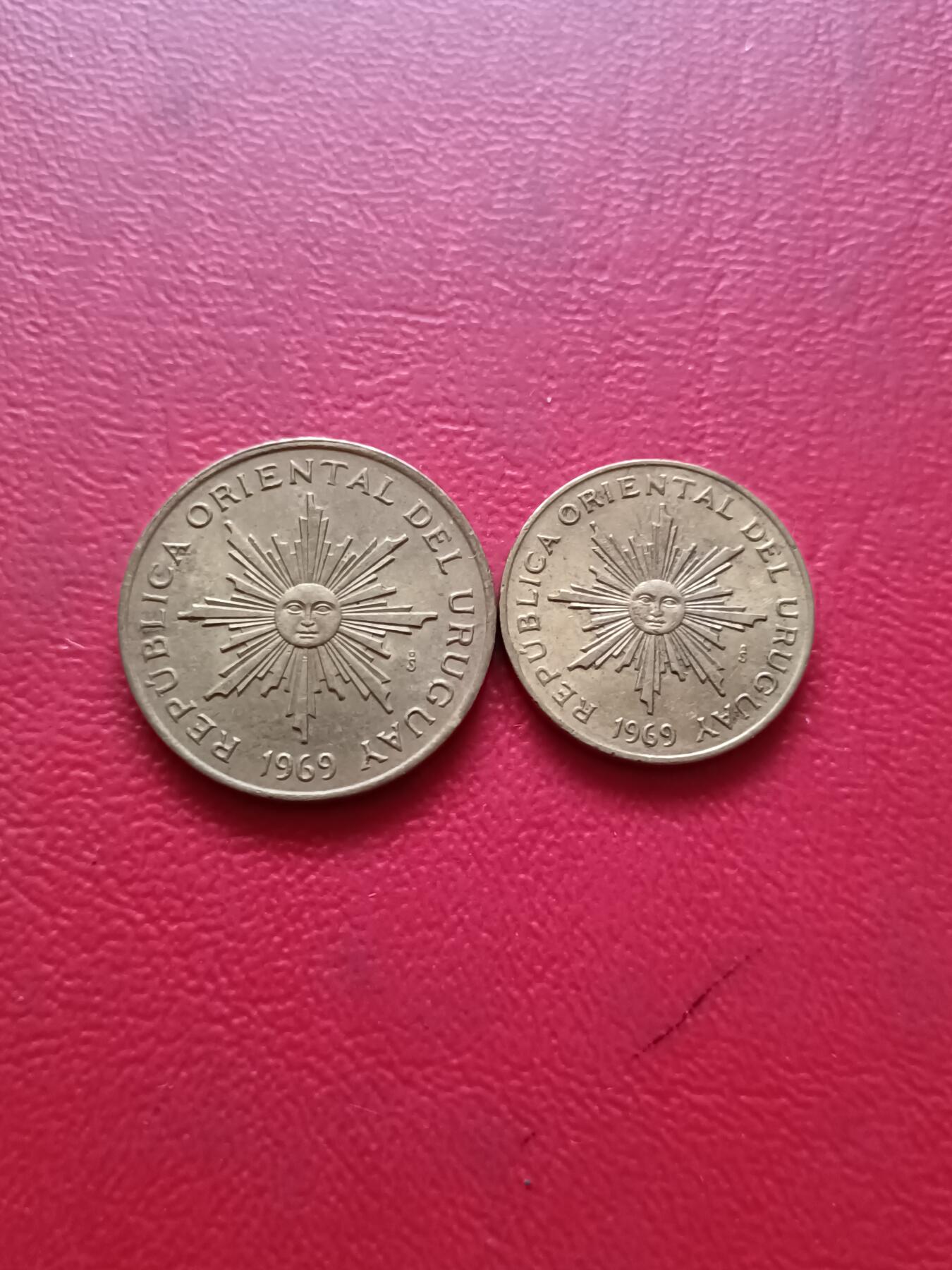 【云涧收藏】第四十九场 乌拉圭1969年1、5比索2枚