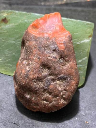 精美铁红皮开窗料红白南红玛瑙原石一颗， - 精美铁红皮开窗料红白南红玛瑙原石一颗，